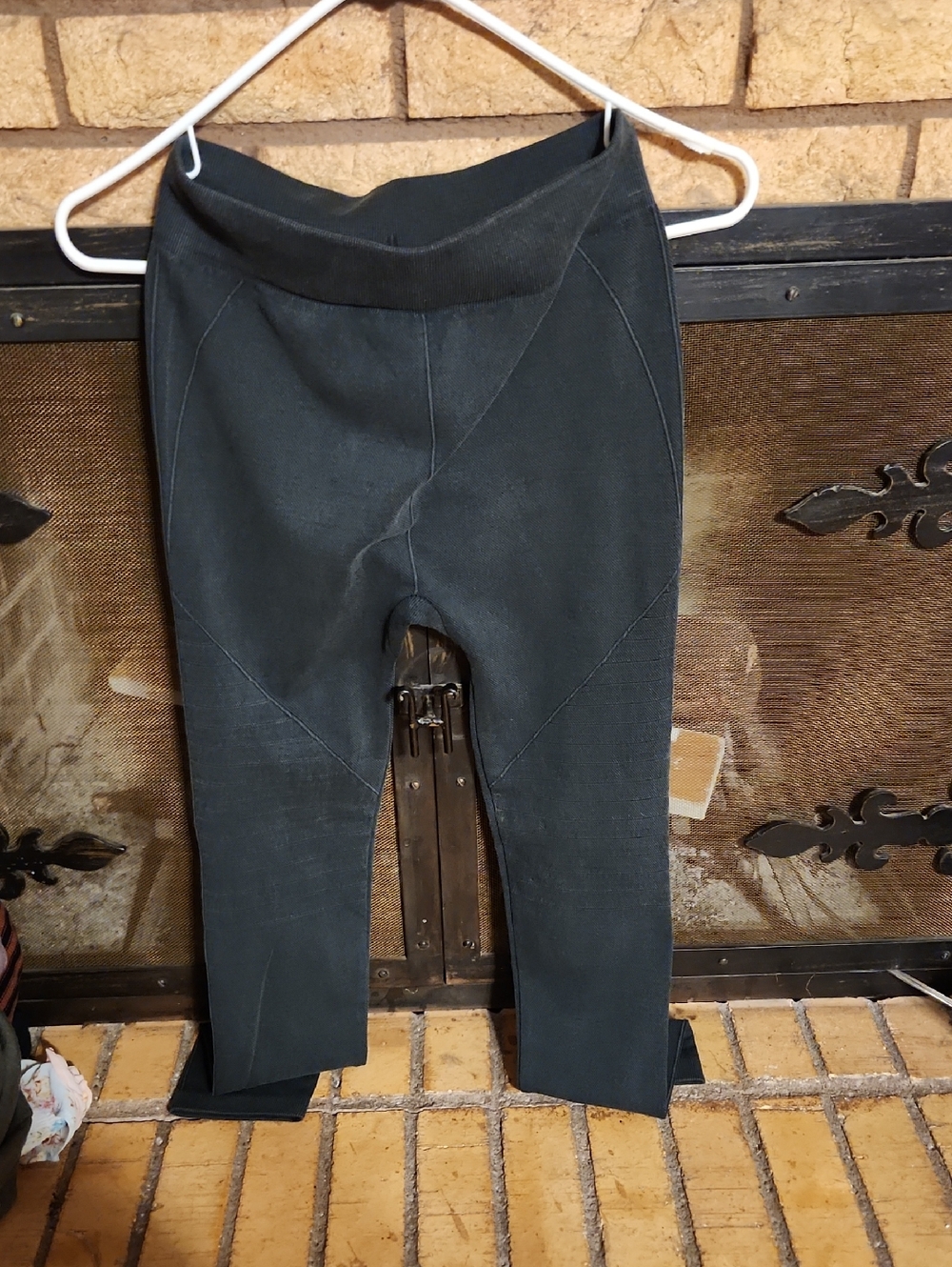 Black High-Waist Sculpting Leggings